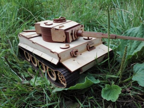 Laser Cut Tiger E Tank 3D Model SVG File Laser Cut Tiger E Tank 3D Model SVG File
